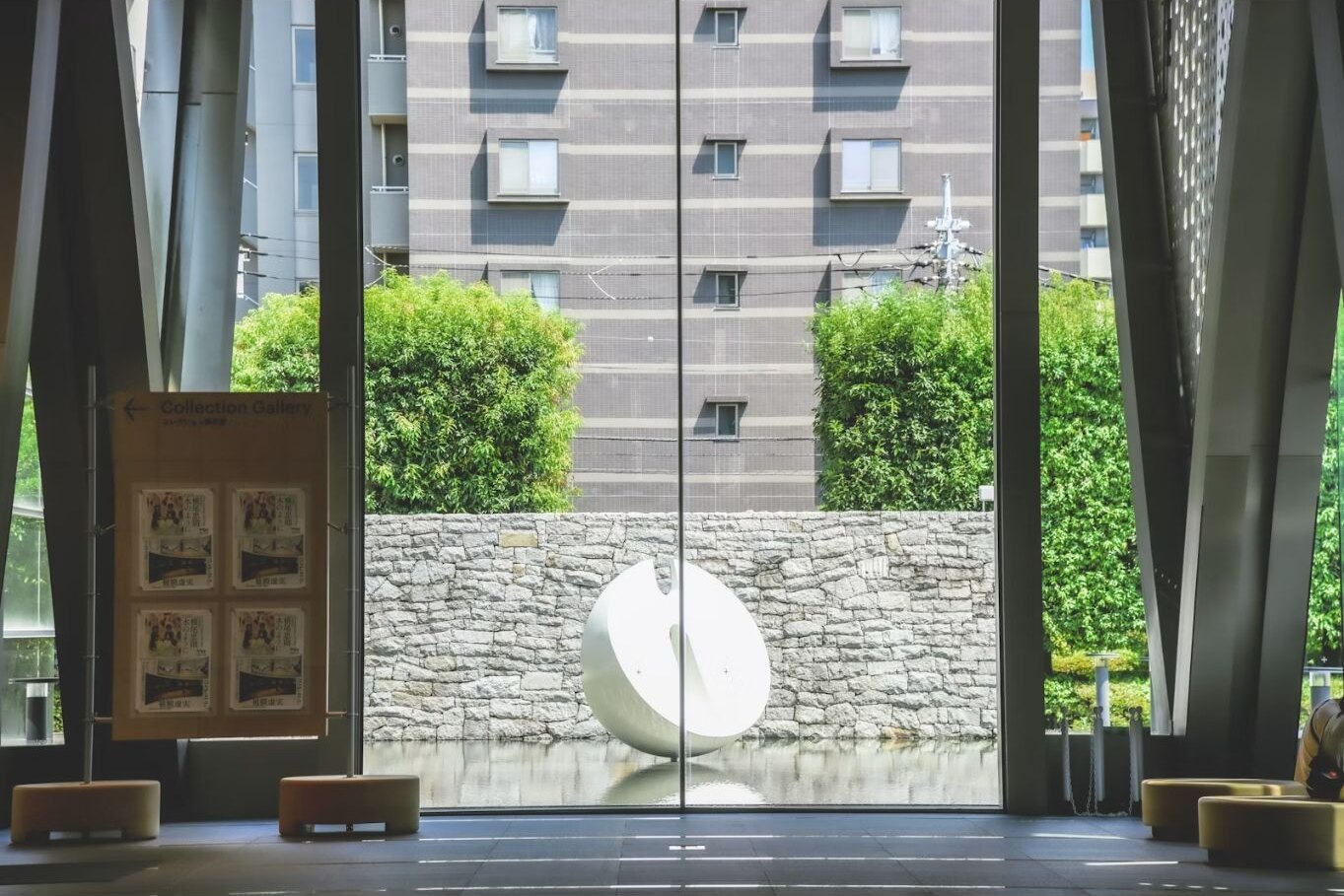 A quiet modern-art gallery interior in Tokyo
